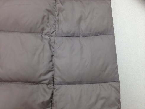 ダウンの破れ直し（修理痕が残らない事例）after