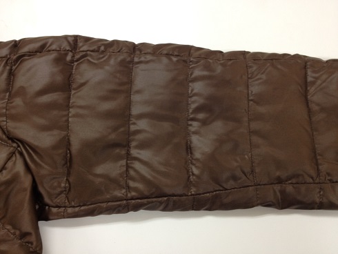 ダウンコートの穴、破れ修理（跡が残らない修理）after