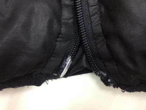 ダウンジャケットのファスナーの故障before