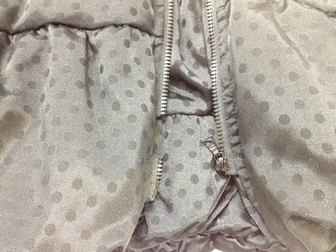 ダウンジャケットのファスナー壊れ修理（ファスナー交換）before