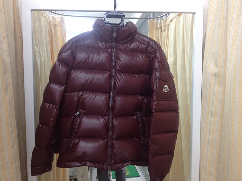 モンクレールの身幅つめ（胴回りをスリムにして着る）before