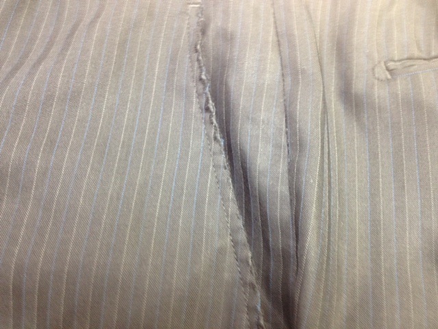 ズボンの前ポケットの擦り切れbefore